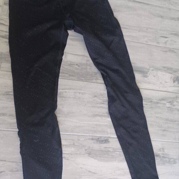 Kyodan Black Matrix like design leggings Athletic Yoga Medium - Picture 2 of 3